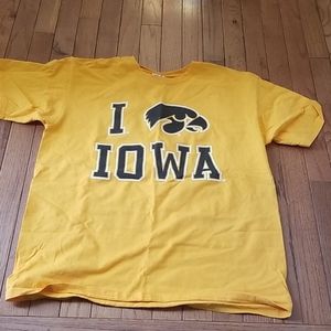Iowa hawkeys t shirt large #